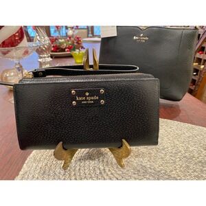 Kate Spade New York Black Pebbled Leather Zip Around Wallet Wristlet